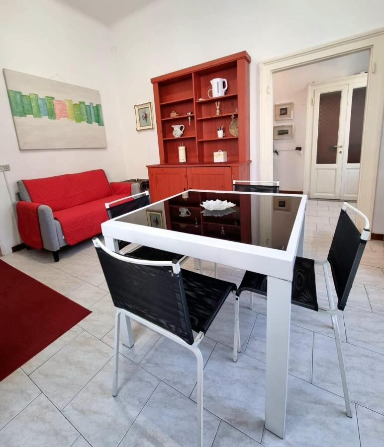 Relaxing Apartment In The Heart Of Милано Екстериор снимка