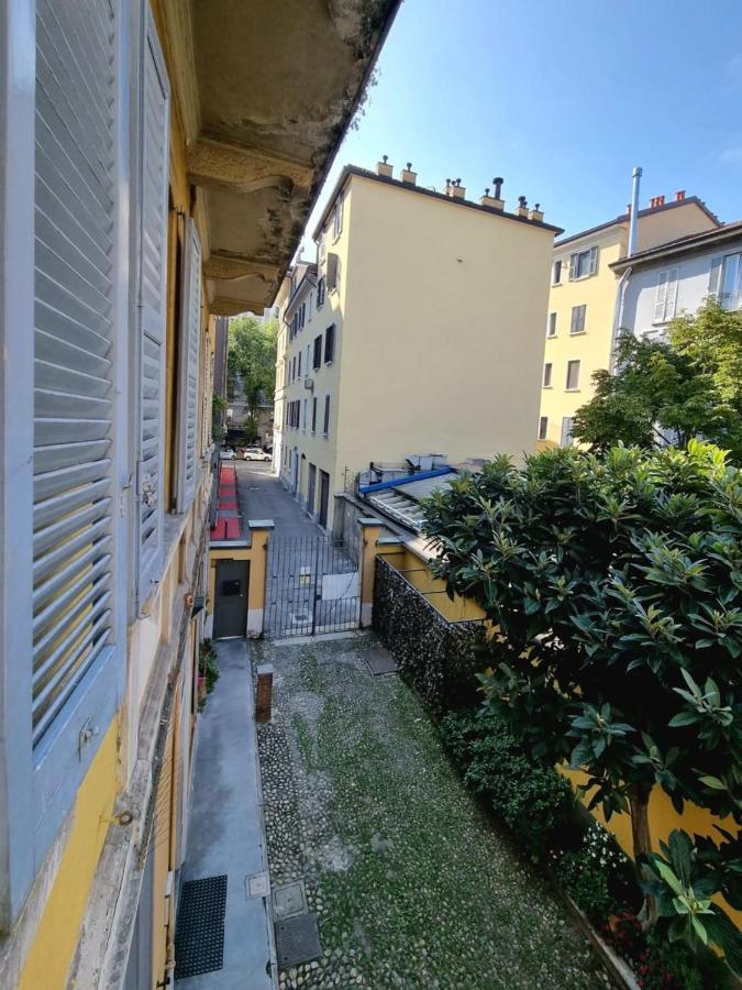 Relaxing Apartment In The Heart Of Милано Екстериор снимка