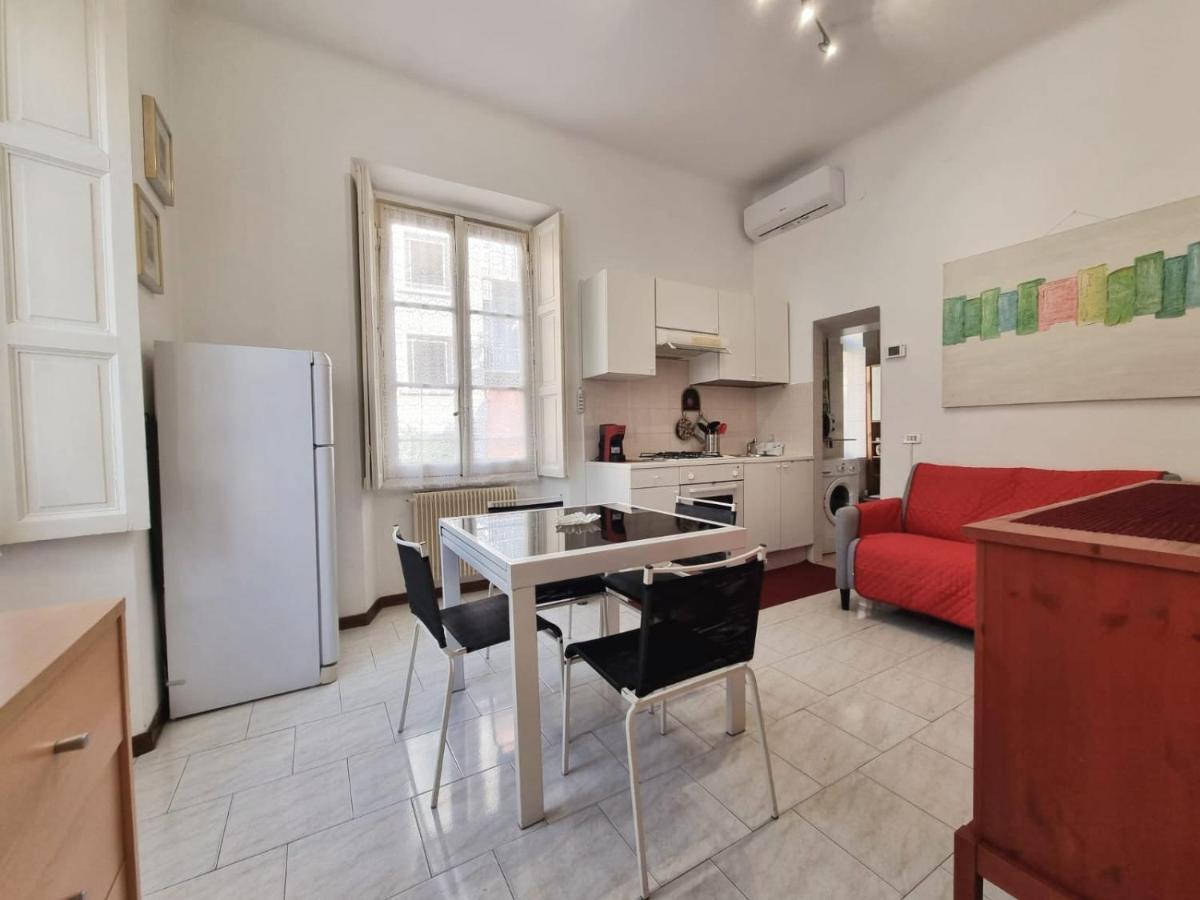 Relaxing Apartment In The Heart Of Милано Екстериор снимка